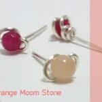 ＃131ピアス・スタッド・オレンジムーンストーン　ワイヤーアクセサリー　pierced earrings   orange moon stone   wire jewelry