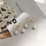 リボンとパールのピアス