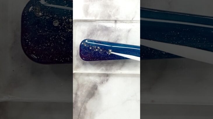 春の夜空なヘアクリップ作ろう💙#ハンドメイド #レジン #resin #レジンアクセサリー #レジン作り方 #resinart #アクセサリー #diy