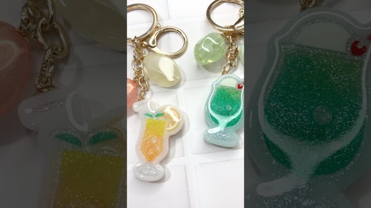 セリアモールドでドリンクキーホルダー作ろう🍈🍊#ハンドメイド #resin #レジン #resinart #レジンアクセサリー #レジン作り方 #diy #handmade